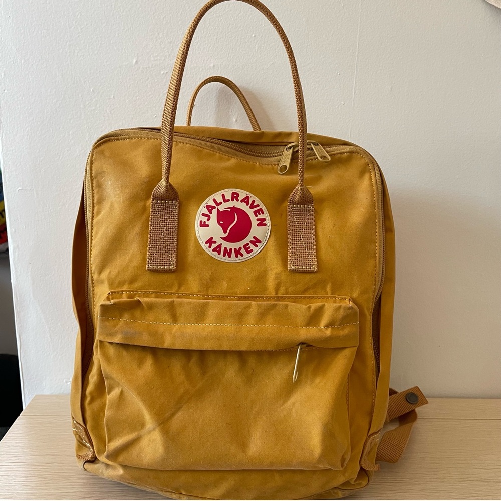 Fjällräven Kånken Classic Mustard Yellow Gold Backpack